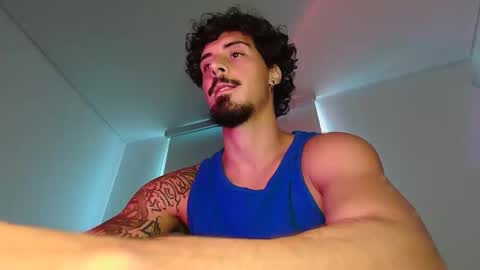 Snapshot of milkoffee chatting on 03.20.26 milkoffee online show from 03.20.26