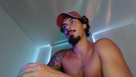 Snapshot of milkoffee chatting on 03.27.26 milkoffee online show from 03.27.26