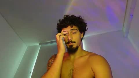 Snapshot of milkoffee chatting on 03.30.26 milkoffee online show from 03.30.26