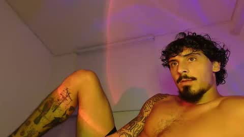 Snapshot of milkoffee chatting on 03.31.26 milkoffee online show from 03.31.26