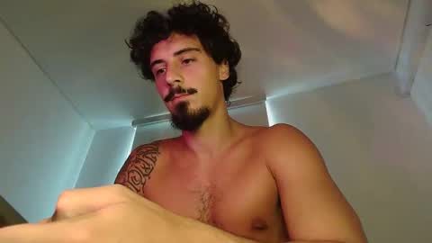 Snapshot of milkoffee chatting on 04.02.26 milkoffee online show from 04.02.26