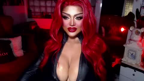 milkshakelavinia online show from 02.12.25