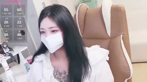 Snapshot of milksola chatting on 06.14.26 milksola online show from 06.14.26