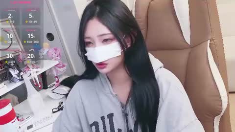 Snapshot of milksola chatting on 06.22.26 milksola online show from 06.22.26
