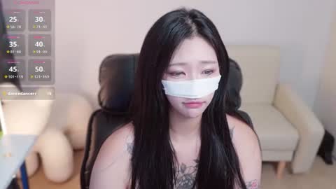 Snapshot of milksola chatting on 07.17.26 milksola online show from 07.17.26