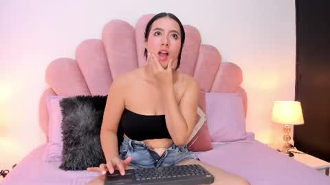 Snapshot of milky_majo chatting on 07.21.26 milky_majo online show from 07.21.26