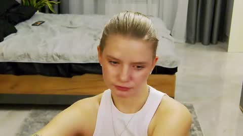 Bella online show from 12.08.24