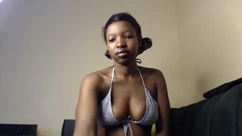 milla_armani online show from 02.21.26