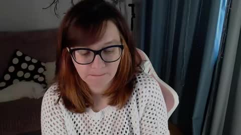 Snapshot of millapoolys chatting on 04.19.26 Milla online show from 04.19.26