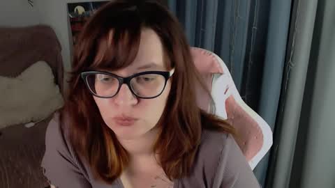 Snapshot of millapoolys chatting on 04.19.26 Milla online show from 04.19.26