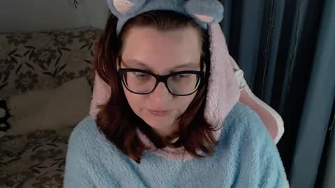 Snapshot of millapoolys chatting on 04.29.26 Milla online show from 04.29.26