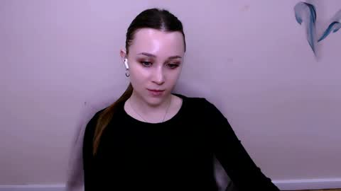 Snapshot of millasamsd chatting on 04.17.26 Milla online show from 04.17.26