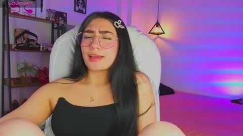 miller_vanessa_ online show from 09.23.25