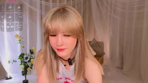 Snapshot of milliebraun chatting on 06.19.26 Millie online show from 06.19.26