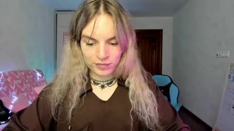 mili-kira online show from 05.15.26