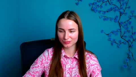Snapshot of milly_liss chatting on 06.26.26 Milly online show from 06.26.26