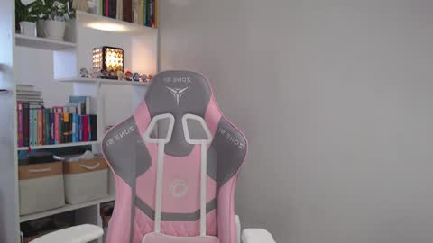 Snapshot of milly_ross23 chatting on 12.09.24 Milly online show from 12.09.24