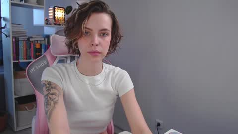 Snapshot of milly_ross23 chatting on 01.14.25 Milly online show from 01.14.25