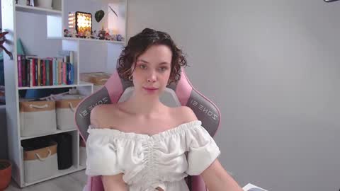 Snapshot of milly_ross23 chatting on 01.25.25 Milly online show from 01.25.25