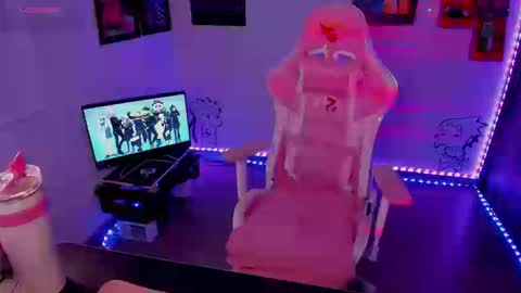 Snapshot of milly_yako chatting on 09.24.25 Monkey D Maddie online show from 09.24.25