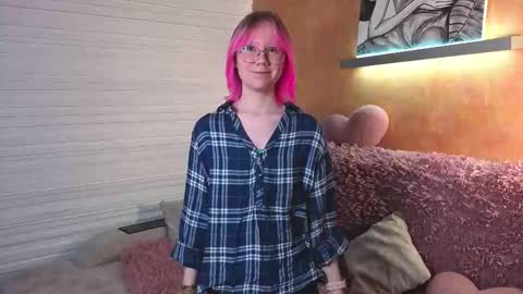 Snapshot of millykk chatting on 11.10.25 Milly online show from 11.10.25