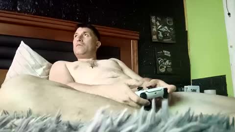 Snapshot of milo8223 chatting on 12.24.24 milo8223 online show from 12.24.24