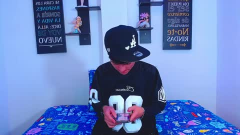 milo hot  online show from 03.31.26