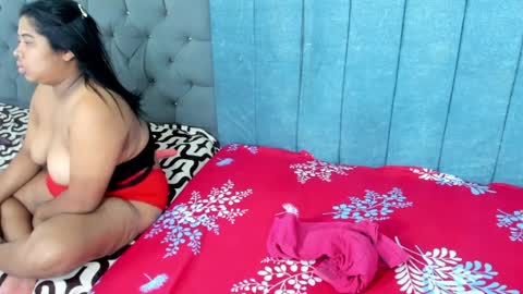 Snapshot of milu_18_ chatting on 04.01.26 milu_18_ online show from 04.01.26