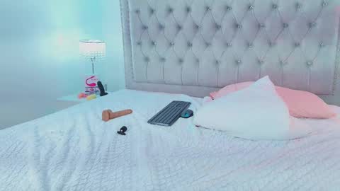 Milu ballmer  online show from 02.27.25