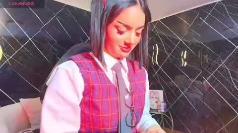 Snapshot of milu_carbajal_x chatting on 07.25.26 milu_carbajal_x online show from 07.25.26