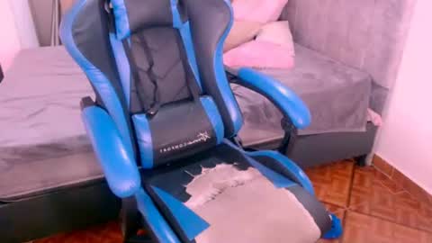 miluu_444 online show from 06.11.26