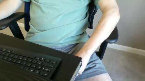 Snapshot of milwaukeebadger24 chatting on 06.19.26 milwaukeebadger24 online show from 06.19.26