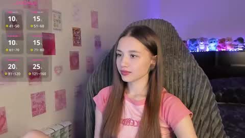 Snapshot of milyamess chatting on 07.08.26 Emily online show from 07.08.26