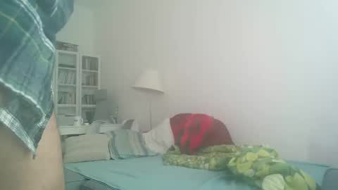 Snapshot of milymen26 chatting on 01.18.26 Milymen26 Polish man master fereskik straight mature online show from 01.18.26