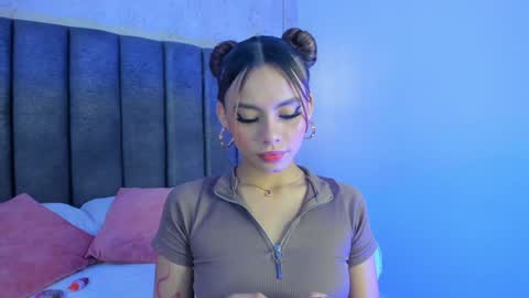 Snapshot of milyy_vermont chatting on 12.28.24 Milyy online show from 12.28.24