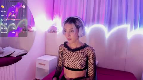 Snapshot of min_minjil chatting on 03.06.25 Minji online show from 03.06.25