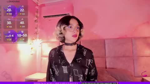 Snapshot of min_minjil chatting on 10.03.25 Minji online show from 10.03.25