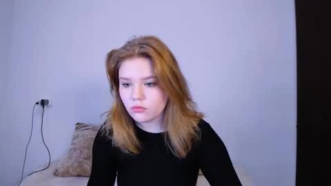 hi Im Mina  online show from 10.28.25