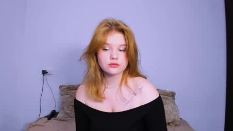 hi Im Mina  online show from 11.28.25