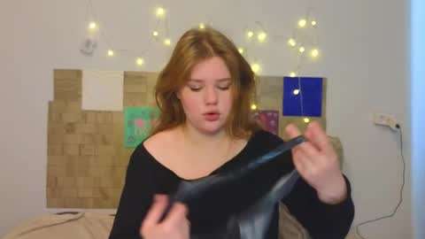 hi Im Mina  online show from 05.16.26