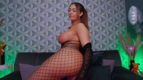 Mina online show from 03.27.26