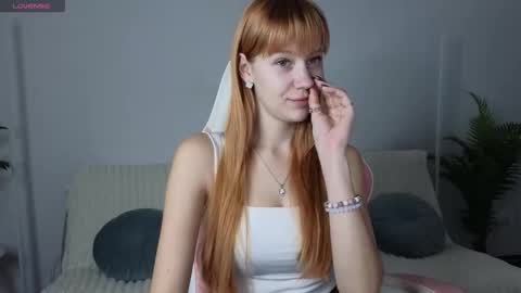 Snapshot of minaminox chatting on 11.11.25 minaminox online show from 11.11.25