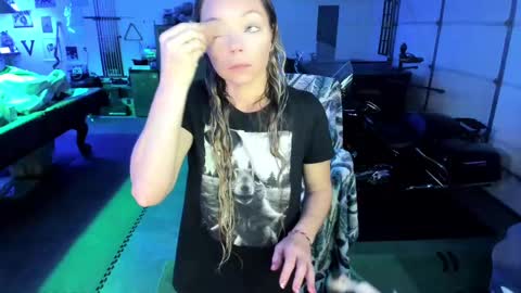 Mindy Mars online show from 02.17.25