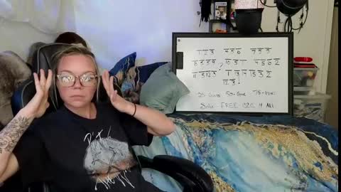 Mindy Mars online show from 09.10.25