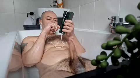 Snapshot of minge68 chatting on 03.15.26 minge68 online show from 03.15.26