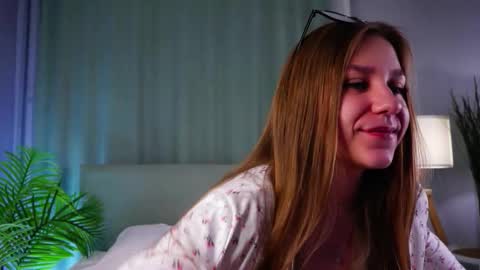 Snapshot of minhgrow chatting on 02.01.26 Mary online show from 02.01.26