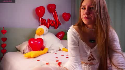 Snapshot of minhgrow chatting on 02.13.26 Mary online show from 02.13.26