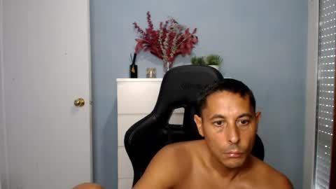 Snapshot of mini_pitbull chatting on 07.25.26 mini_pitbull online show from 07.25.26