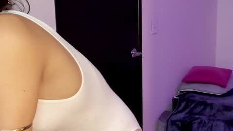 Snapshot of miniadelf chatting on 02.02.26 miniadelf online show from 02.02.26