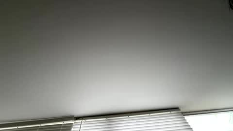 Snapshot of minii20 chatting on 10.30.25 minii20 online show from 10.30.25